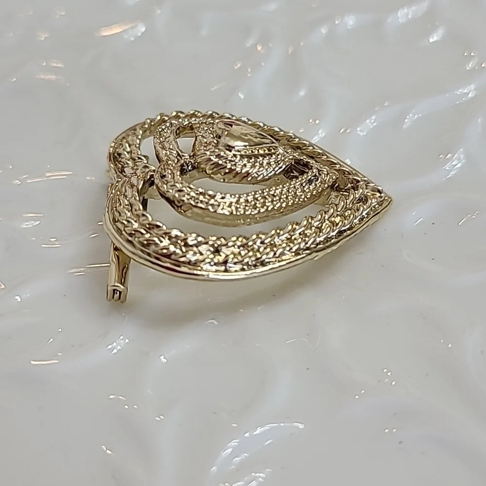Vintage GERRY Heart Pin